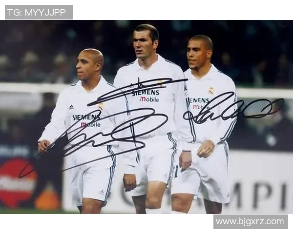 纵观绿茵百年风云细数足坛古典球星的辉煌与传奇排名